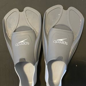 Womens Speedo fins size 10
